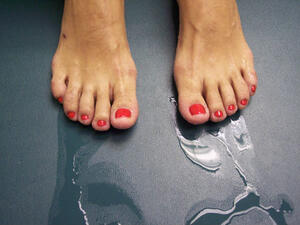 كرري الوصفة مرة كل شهرين لضمان عدم تعرق القدمين بشكل زائد