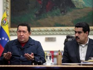 الرئيس الفنزويلي شافيز ونائبه نيكولاس مادورو/أ.ف.ب