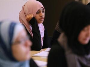 UNITED STATES, BERKELEY : BERKELEY, CA - AUGUST 30: Naeemah Gilchrist (C) looks on during a lecture at Zaytuna College August 30, 2010 in Berkeley, California. Zaytuna College opened its doors on August 24th and hopes to become the first accredited four-year Islamic college in the United States. 