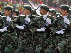 Iranian sodiers march passed President Mahmoud Ahmadinejad (not seen) during the army day military parade in Tehran, 18 April 2007