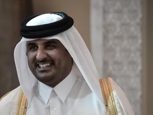 حملة مصرية على قطر تطالب بمنع دخول الأمير وطرد السفير