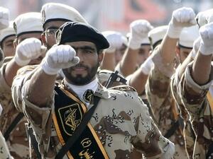 زلماي زاده: المزيد من العقوبات على إيران قد يؤدي لتآكل النظام
