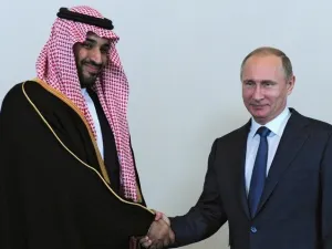 بوتين خلال لقائه ولي ولي العهد السعودي محمد بن سلمان