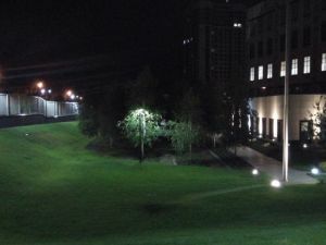 إلقاء قنبلة داخل حائط السفارة الأمريكية في العاصمة كييف