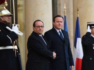 الرئيس الفرنسي فرنسوا أولاند ورئيس الوزراء البريطاني ديفيد كاميرون 