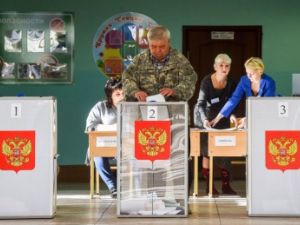 دعي اكثر من 59 مليون روسي الى التصويت منذ الساعة 20,00 بتوقيت غرينتش من السبت