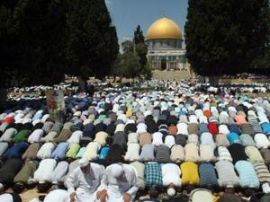 صلاة الجمعة اليتيمة في القدس