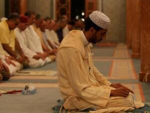 التراويح في الرباط. (المصدر: الأناضول).