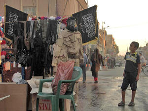 A street in the Daesh-held city of Raqqa (AFP)