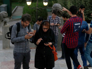 ثالث أكبر شركة لخدمات النقل البحري،  قررت "إنهاء خدماتنا لإيران".