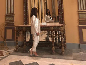 لا تنظر في المرآه عند المرض أو الإرهاق لا تنظر في المرآه عند المرض أو الإرهاق