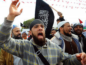 تم إلغاء كل النصوص المتعلقة بمنع زواج التونسية بأجنبي 