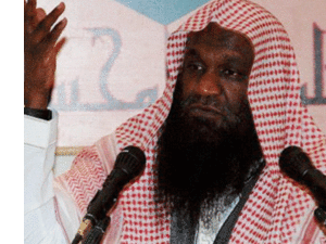  إمام المسجد الحرام في مكة المكرمة السابق الشيخ عادل الكلباني