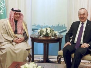  وزير الخارجية السعودي عادل الجبير ونظيره التركي مولود جاويش أوغلو