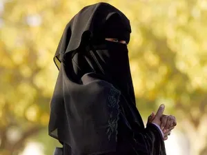  إصدار نسخة من سجل الأسرة (بطاقة العائلة) للمطلقات والأرامل وذلك بصورة مستقلة