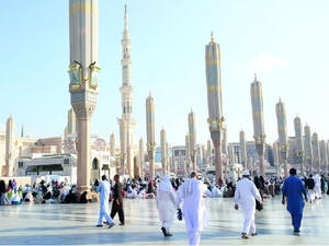 The sunshades are normally in use from 7 a.m. to 5 p.m., but worshippers noticed that they were not unfolding during Friday prayers for the past three weeks.  (Okaz)
