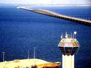 Saudi's King Fahd Causeway is a series of bridges and causeways connecting Saudi Arabia and Bahrain. (Wikipedia)