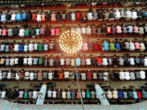Muslims pray in a mosque in Bangladesh. Religious reform in Saudi Arabia could have a global impact (Wikimedia)