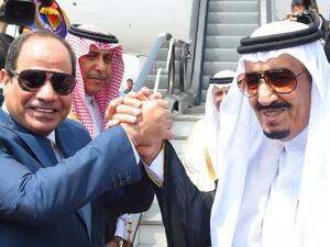 Saudi King Salman (R) shakes hands with Egyptian President Abdel Fattah al-Sisi before leaving Cairo's international airport on Monday April 11, 2016. (AFP)