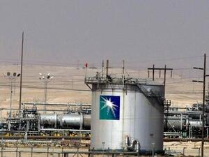  أرامكو في تغريدة على تويتر: أن الحريق لم يؤثر على أنشطة المصفاة ولا توجد خسائر بشرية.

