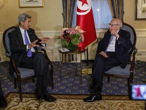 US Secretary of State John Kerry meets with Tunisian President Beji Caid Essebsi in New York on September 19, 2016. (AFP/Kena Betancur)