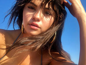 Selena Returned to the spotlight last month (Source: selenagomez / Instagram ) 