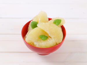 تساعد فاكهة البوملي على تقوية وتمتين اللياقة البدنية عند الإنسان

