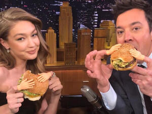 She had burgers on the air with Jimmy in 2016 and 2017 (Source: jimmyfallon / Instagram ) 