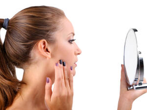 قاومي حب الشَباب بـ 7 أطعمة