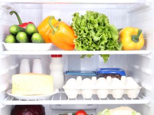 تنظّفين ثلاجتك فقط في 5 دقائق