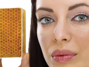 ماسك العسل لبشرة أكثر إشراقاً