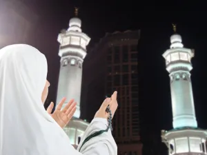 للمرأة في الحج قوانين وضوابط شرعية كثيرة يجب أن تلتزم بها