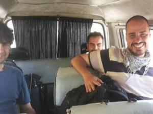 An old photo of the three Spanish journalists is circulating on Twitter to celebrate their release. (Twitter)