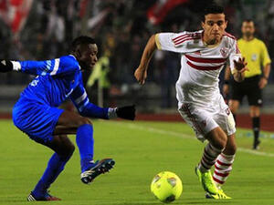 Zamalek's Mostafa Fathi (R) fights for the ball (Photo: Ahram Sport)