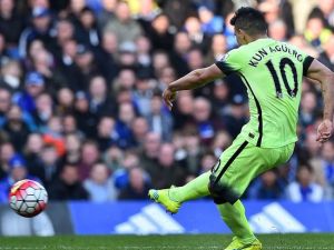 أغويرو يقود سيتي لفوز كبير على تشلسي