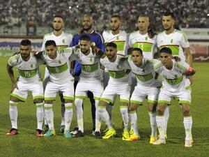 Algerian national football team players pose before their 2017 African Cup of Nations qualifying football match Algeria versus Lesotho on September 4, 2016 in Blida, 50km southwestern Algiers. Algeria won 6-0.
RYAD KRAMDI / AFP