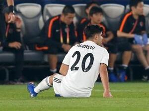 آسينسيو بعد تعرضه للإصابة