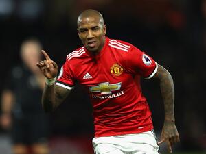 يانغ يقود يونايتد إلى فوز مهم يزيد الضغط على سيتي المتصدر