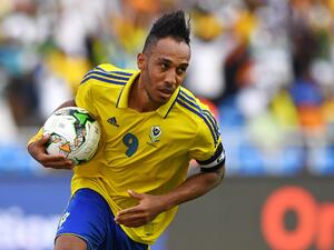 أوباميانغ ينقذ الغابون مرة أخرى