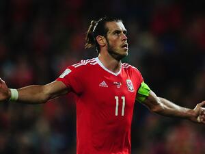 بايل يقود ويلز لفوز مهم