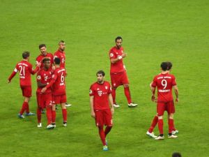 لاعبو بايرن يحتفلون بالفوز