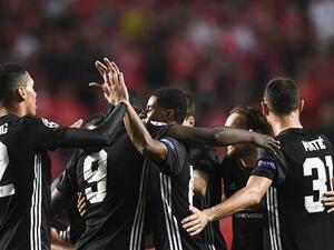 لاعبو يونايتد يحتفلون بهدف راشفورد