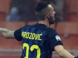 بروزوفيتش يحتفل بأحد أهدافه