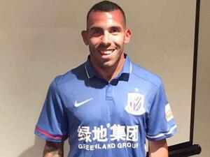 كارلوس تيفيز