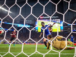 تشلسي يسقط ميلان