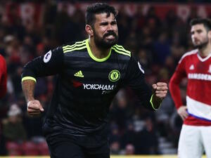 كوشتا يحتفل بهدفه