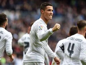 رونالدو يحتفل بأحد أهدافه