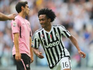 كوادرادو يحتفل بهدفه