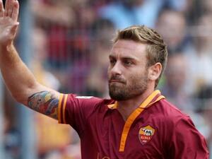 Daniele De Rossi says would have 'committed suicide' if joined Man U last year