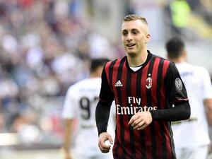 ديولوفيو بعد تسجيله الهدف الرابع للروسونيري